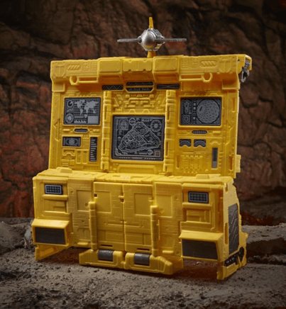 Transformers War for Cybertron Kingdom Titan Autobot Ark By Hasbro - Geekstationcollectibles