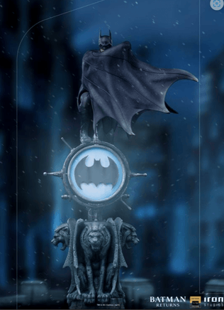 Batman Returns Batman Deluxe Art 1:10 Scale Statue/ Iron Studios - Geekstationcollectibles