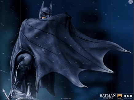 Batman Returns Batman Deluxe Art 1:10 Scale Statue/ Iron Studios - Geekstationcollectibles